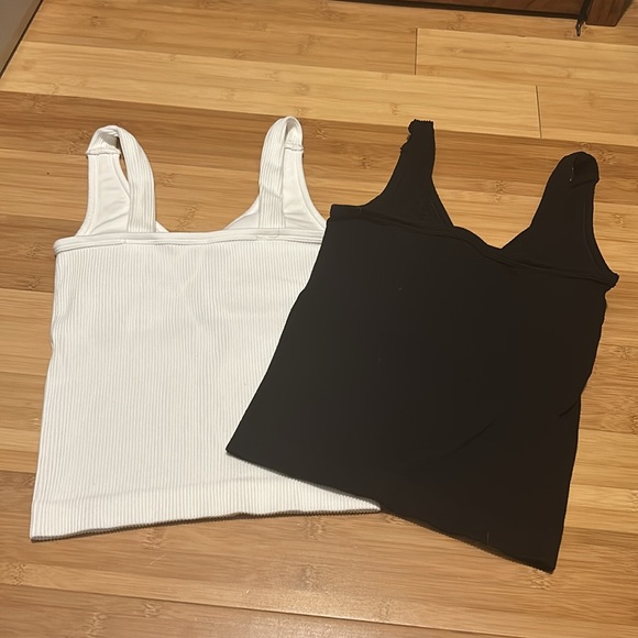 ✔️Set of 2 Zenana tanks - Picture 2 of 6